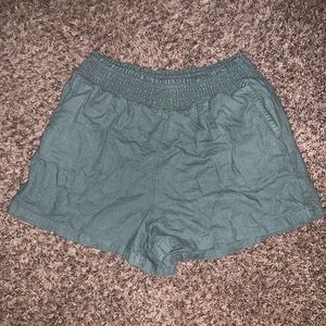 Olive green universal threads shorts medium